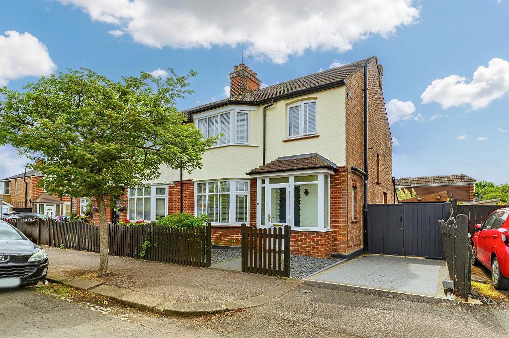 West Grove, Bedford, MK40 4BT