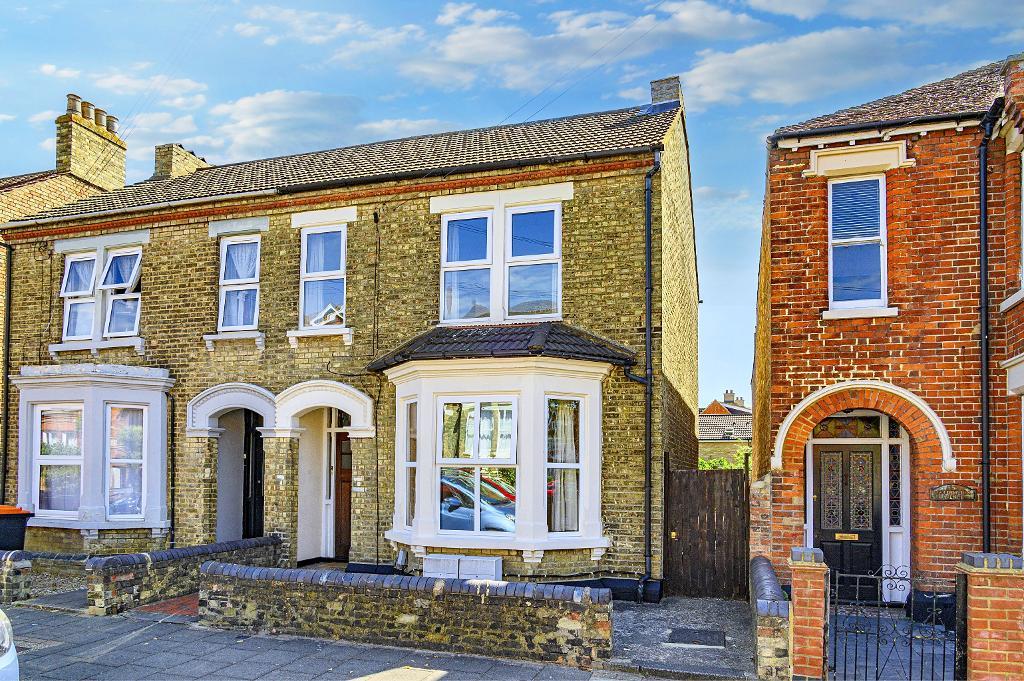 Goldington Avenue, Bedford, MK40 3BY