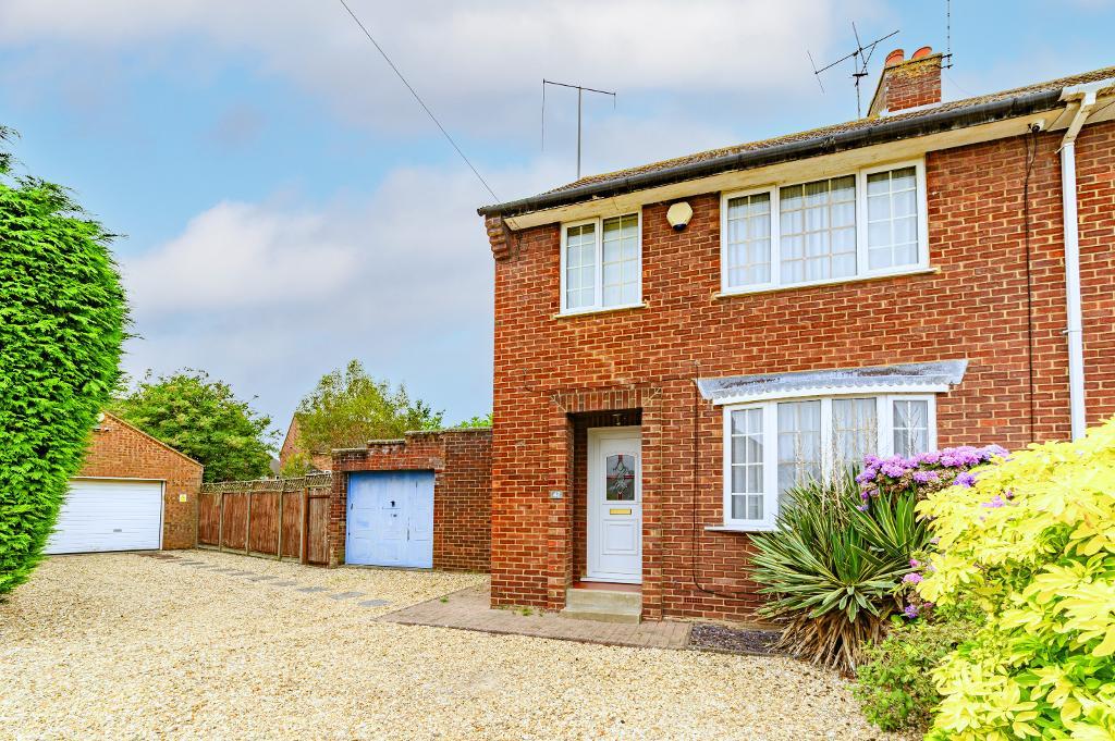 Goodmayes Close, Bedford, MK42 0LX