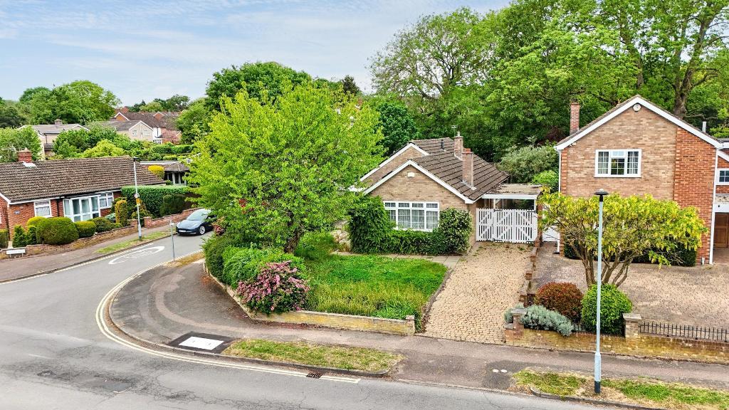 Plover Way, Bedford, MK41 7HT