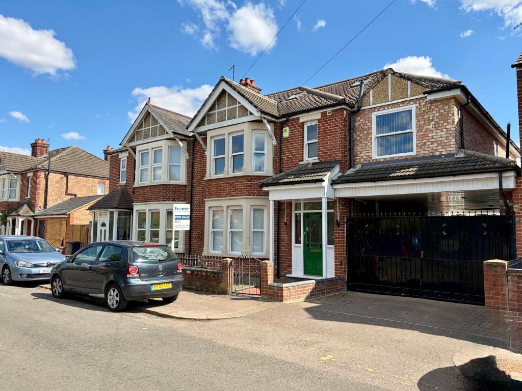 Cutcliffe Place, Bedford, Bedfordshire, MK40 4DF